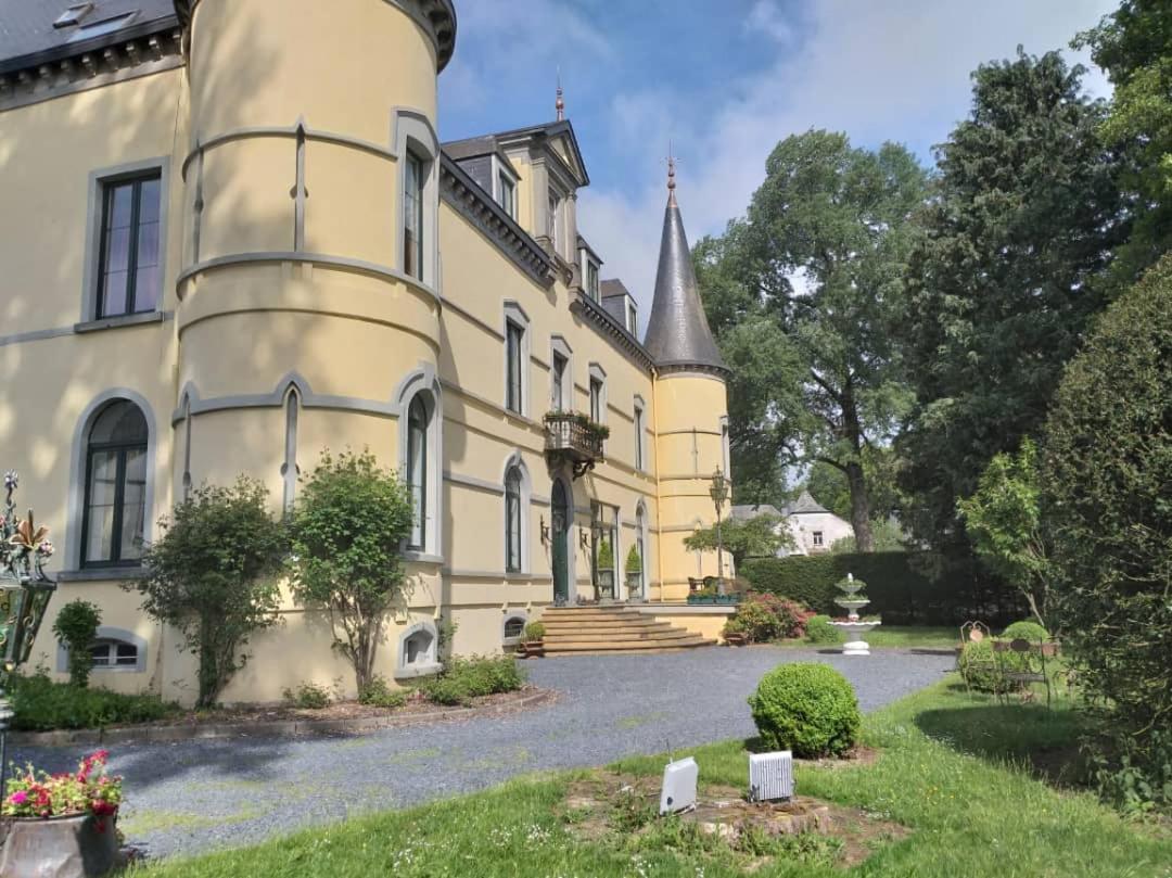 Chateau Les Tourelles Bertrix Exterior foto